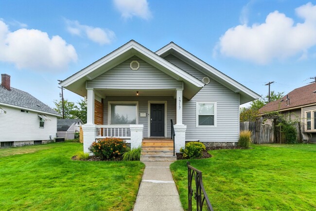 Building Photo - Charming Updated Home with Loft & Secure A...