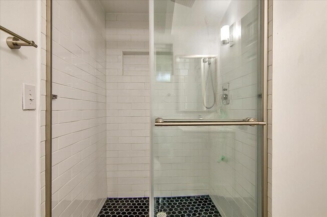 Building Photo - 6513 Corbin Ave