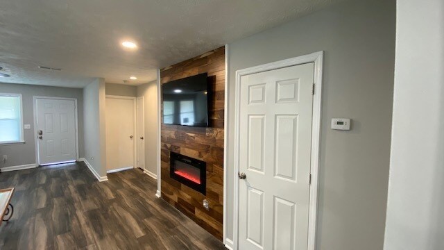 Building Photo - Newly Renovated Duplex for Rent