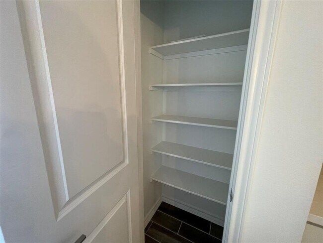 Building Photo - 101 Thurman Holt Rd