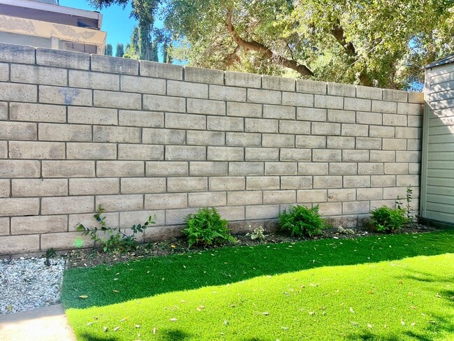 Building Photo - Remodeled 3-bedroom, 2 bath home in Agoura Hills