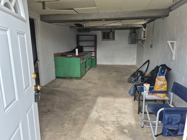 Building Photo - 2820 Illinois Ave