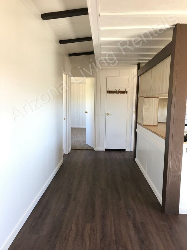 Building Photo - SPACIOUS THREE BEDROOM