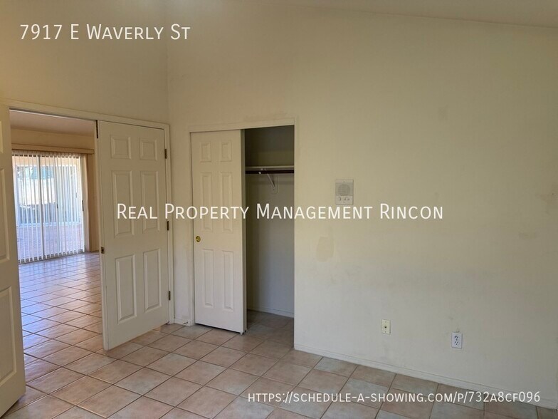 Building Photo - 7917 E Waverly St