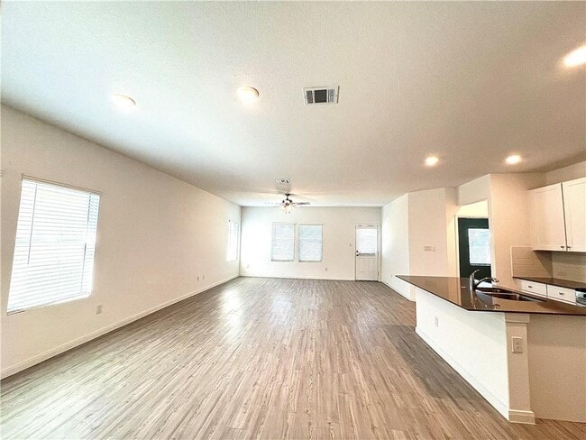 Building Photo - 9138 Honey Mesquite