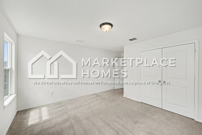 Building Photo - 3901 Legend Hill