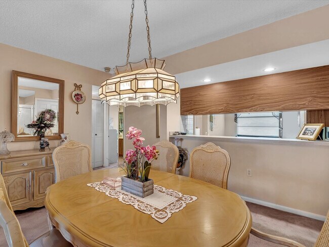 Building Photo - 6049 Balboa Cir