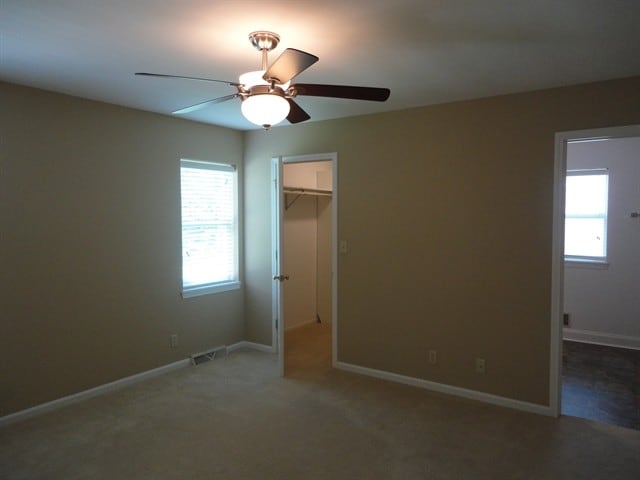 Building Photo - 744 Ridge View Dr