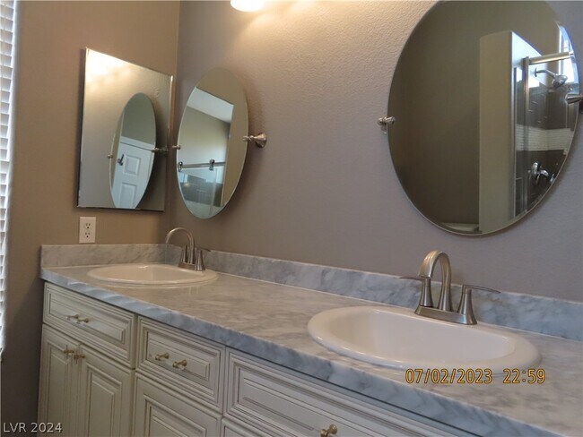 Building Photo - 235 Devotion Ct
