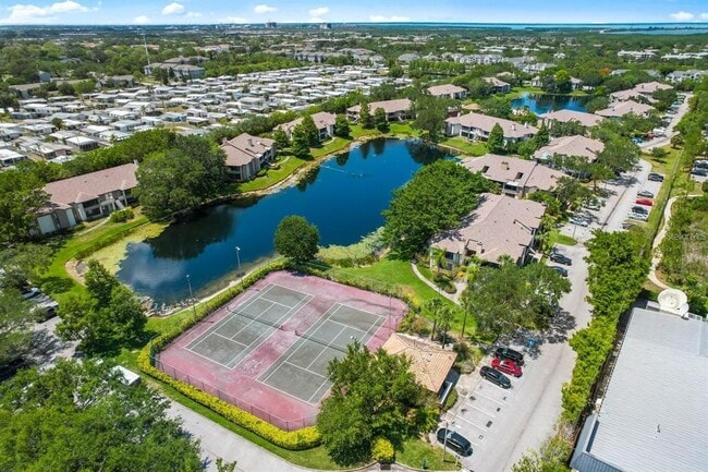 Building Photo - 10263 Gandy Blvd N