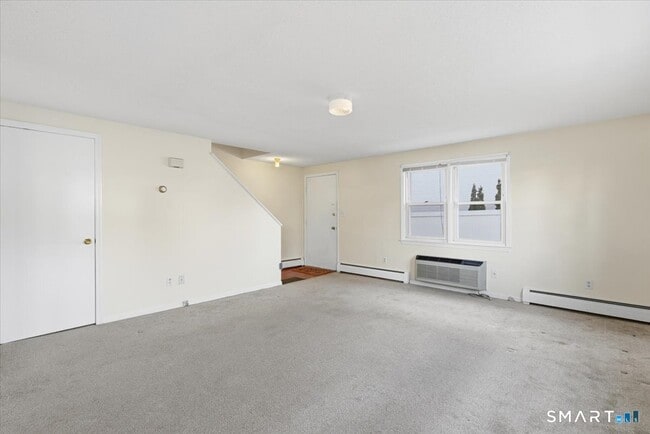 Building Photo - 194 Cherry St