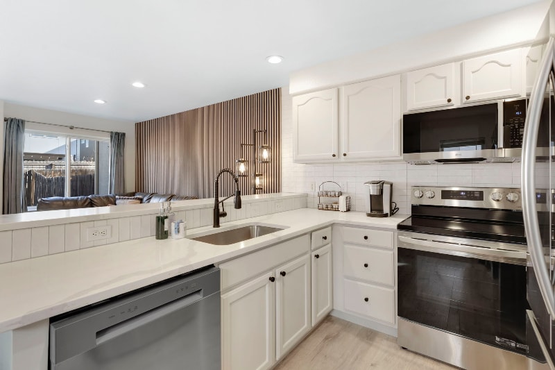 Building Photo - 5316 Stuart St