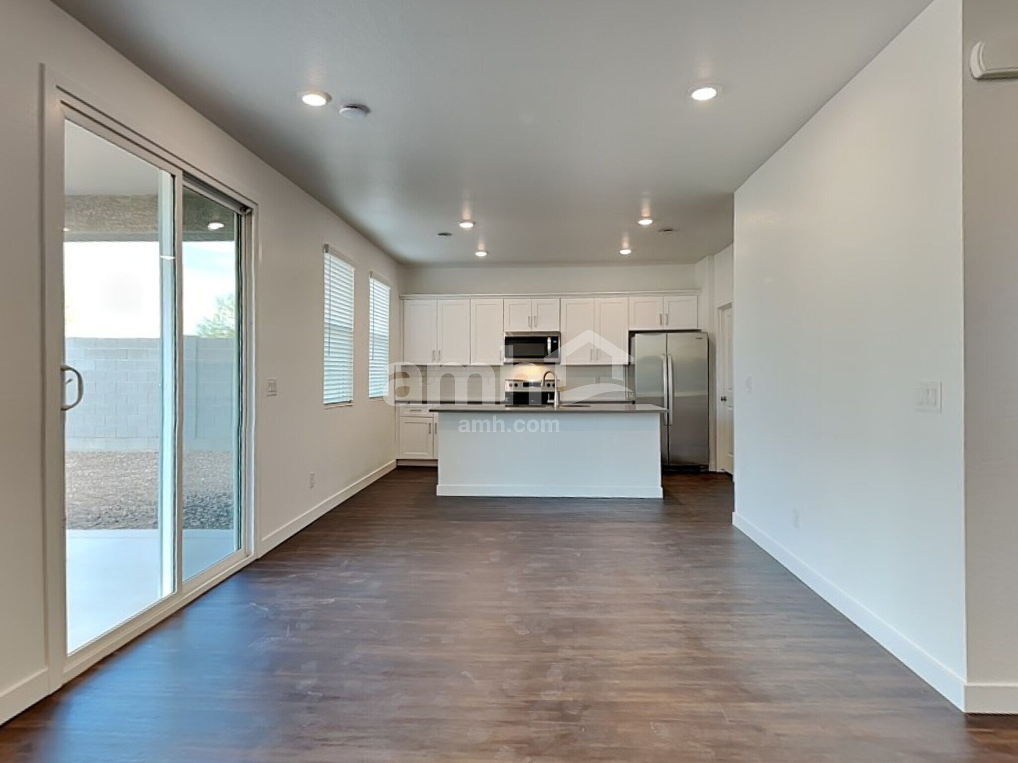 Building Photo - 2128 W Alicia Dr