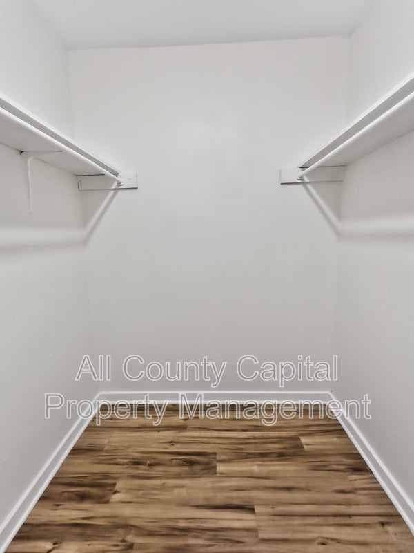 Building Photo - 3438 Willowrun Dr