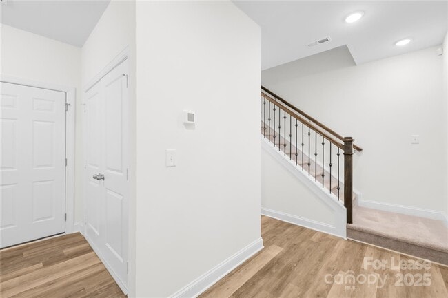 Building Photo - 2321 Creekmere Ln