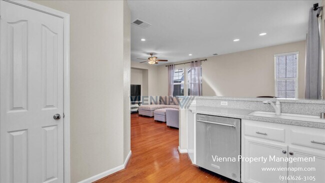 Building Photo - 8406 Oliva Rd