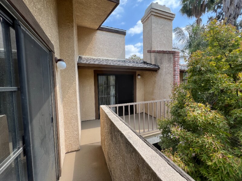Building Photo - 1517 Rock Glen Ave