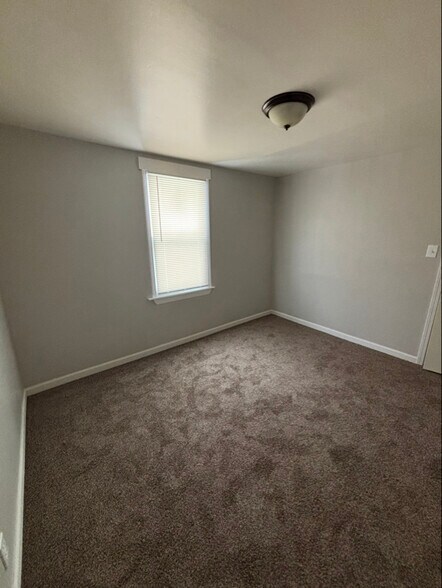 Building Photo - 1287 E Mt Morris Rd