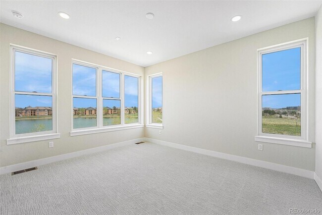 Building Photo - 2329 Lakeshore Ln