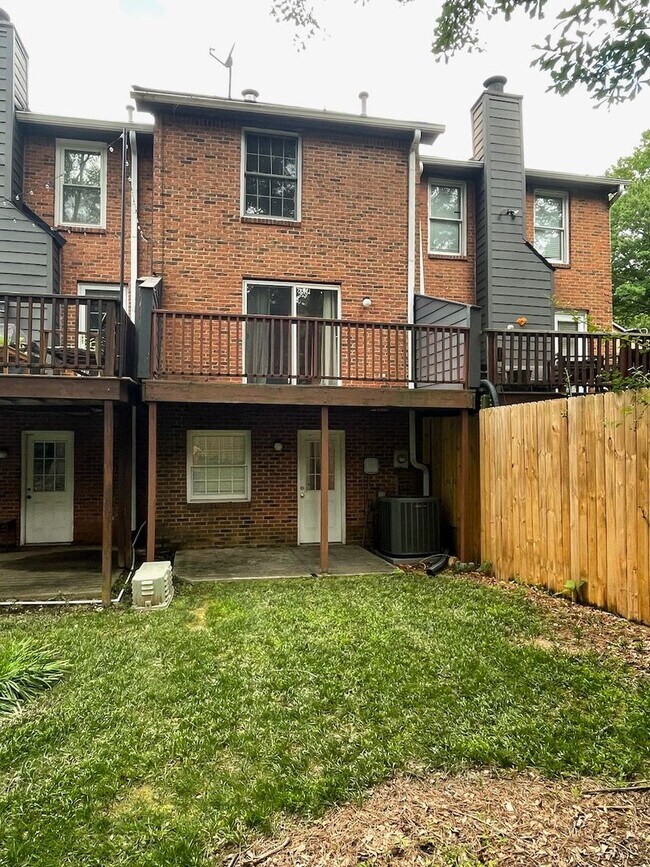 Building Photo - Candler Park Townhouse, Steps from Candler...