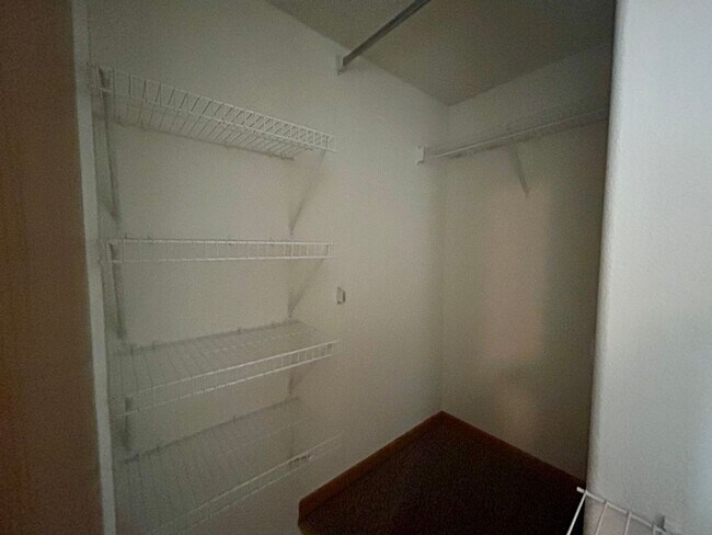 Building Photo - 4241 Wintergreen Ln