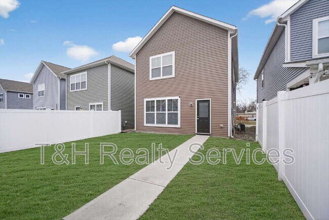 Building Photo - 156 Haugh St