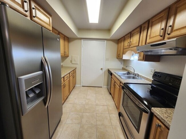 Building Photo - Spring Into Action - Don't Wait For Summer!! Apply Now, Get $1000 OFF Move-In Costs!!