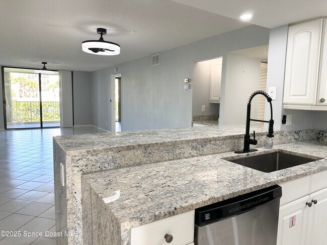 Building Photo - 840 N Atlantic Ave