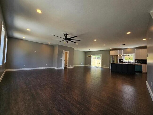 Building Photo - 225 Wilbert St