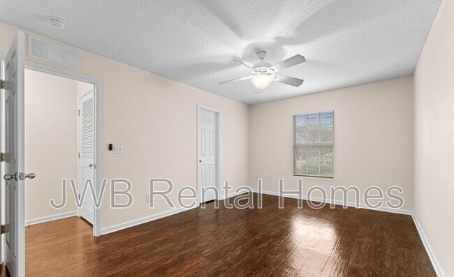 Building Photo - 685 Herman St