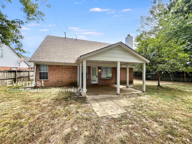 Building Photo - 285 Gaslight Cove