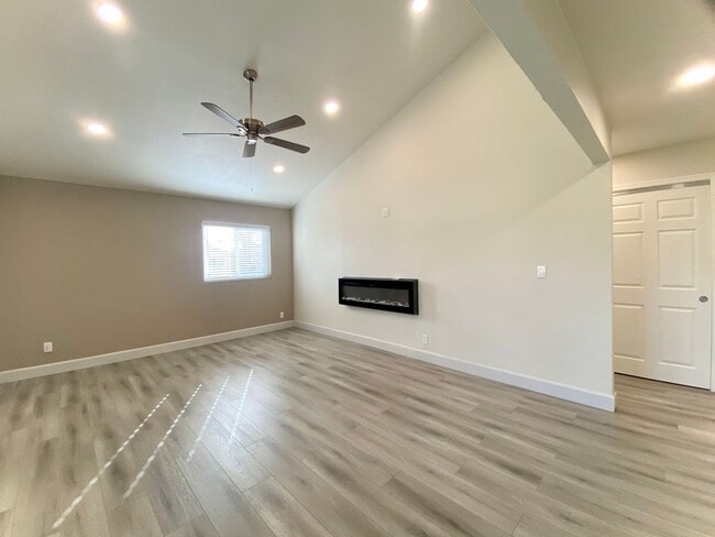 Building Photo - Beautifully Remodeled 3-Bedroom Home for Rent! - Northgate Neighborhood of Fremont!