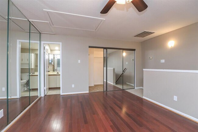 Building Photo - 16800 Sugar Pine Dr