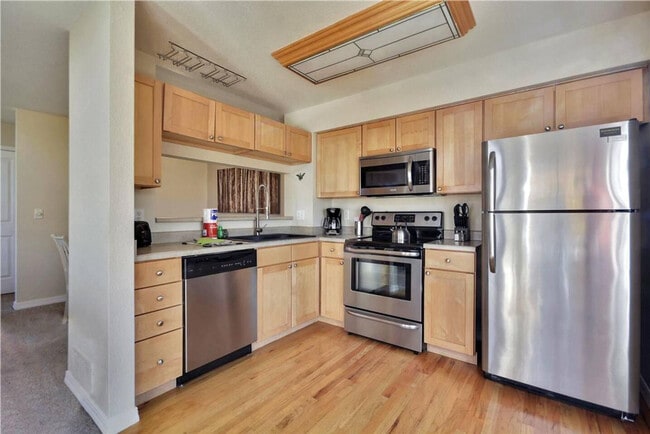 Building Photo - 23 Sage Creek Rd