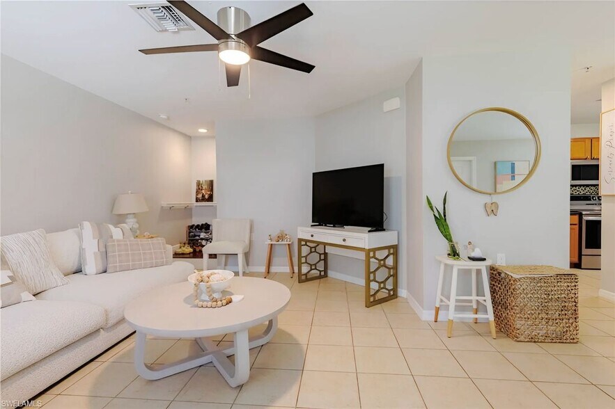 Building Photo - 9068 Gervais Cir