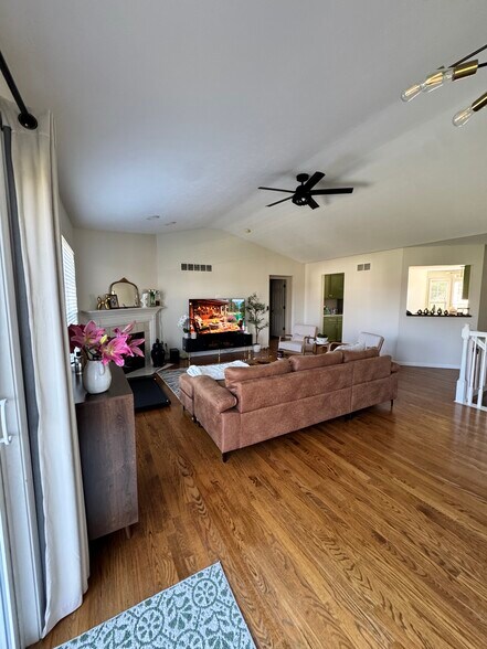 Building Photo - 18025 Lisbon Dr