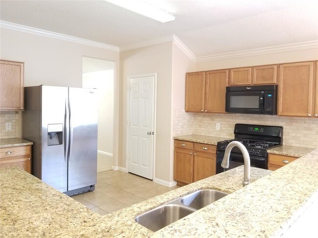 Building Photo - 2811 Foster Hill Dr