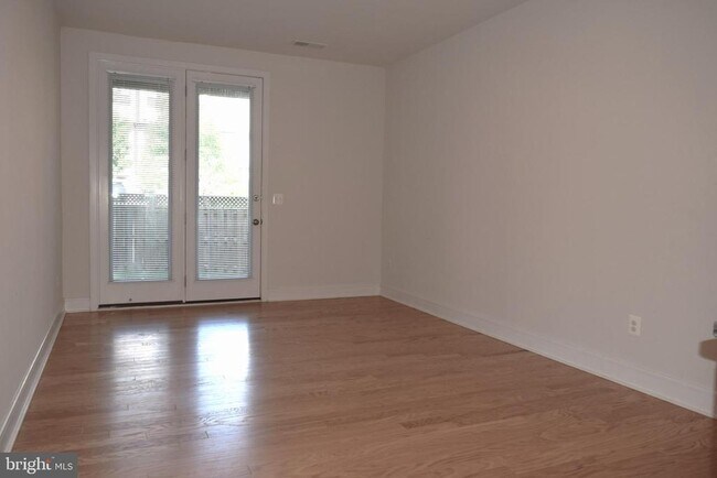 Building Photo - 23079 Sullivans Cove Sq