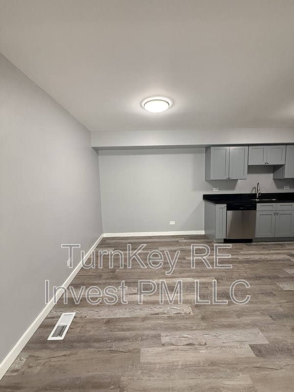 Building Photo - 36 Wildwood Ln