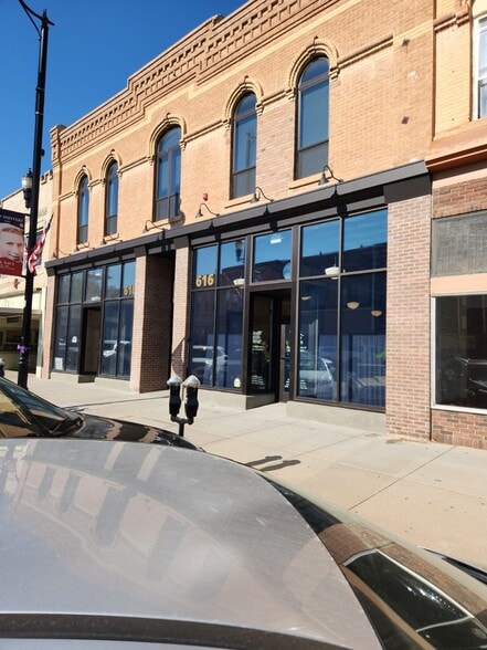 Building Photo - 618 Saint Joseph St