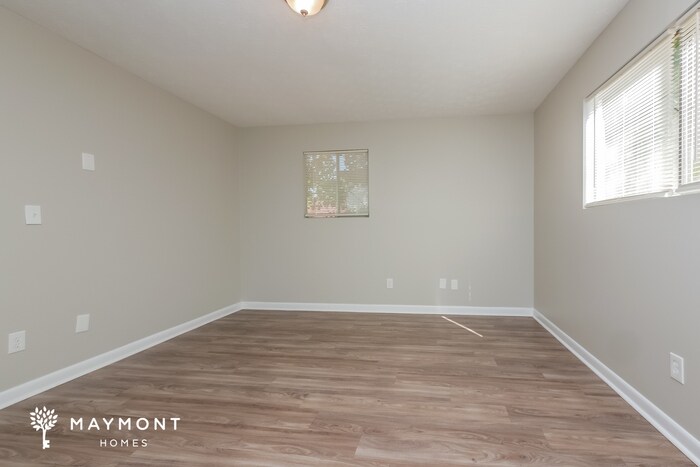 Building Photo - 6292 Wellington Dr