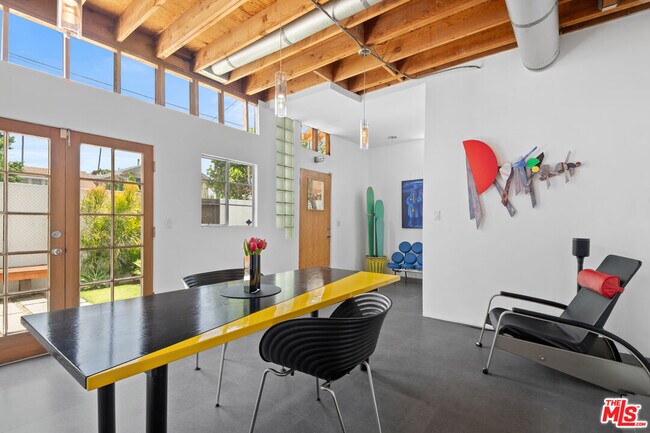 Building Photo - 229 San Juan Ave