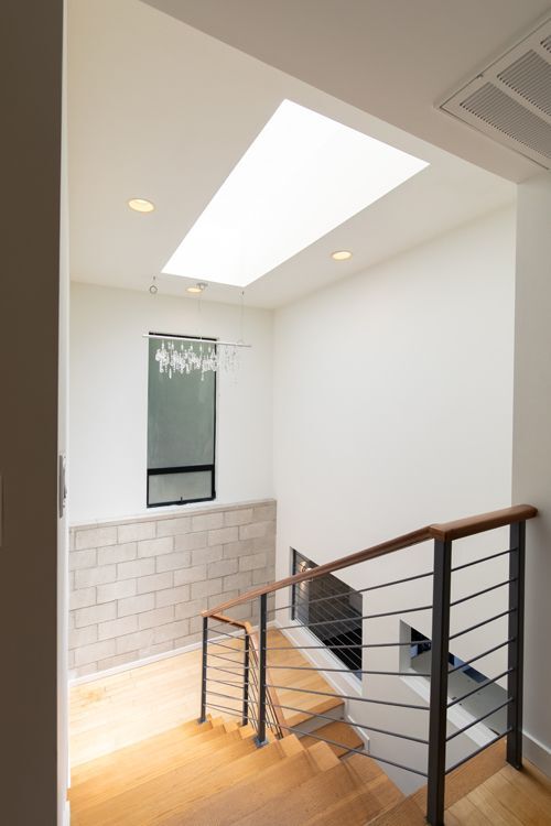 Building Photo - 2216 Bancroft Ave