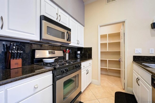 Building Photo - 12368 Carmel Country Rd