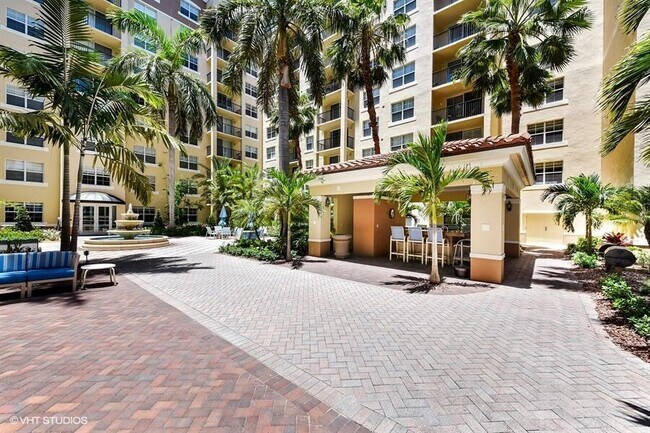 Building Photo - 1801 N Flagler Dr