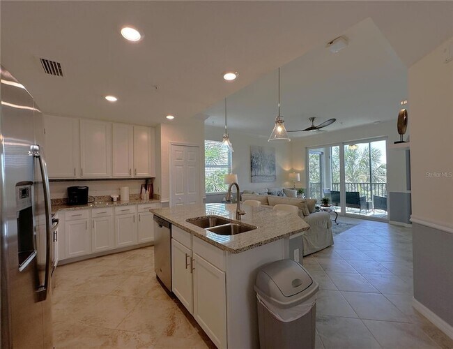 Building Photo - 14091 Heritage Landing Blvd