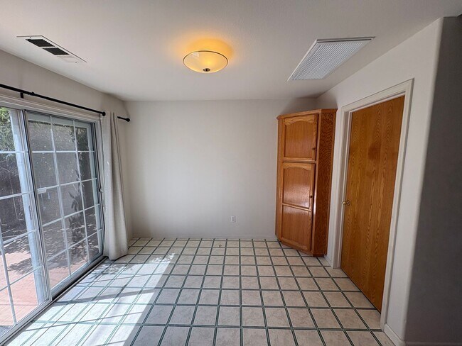 Building Photo - 314 N Virmargo St