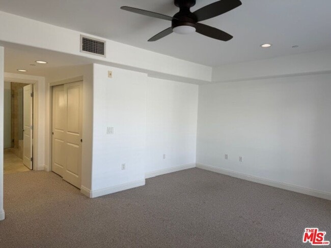 Building Photo - 8238 W Manchester Ave