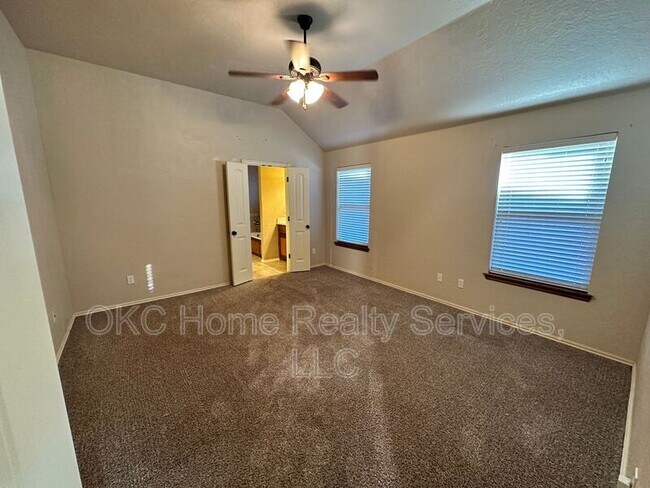 Building Photo - 1909 NE 32nd St