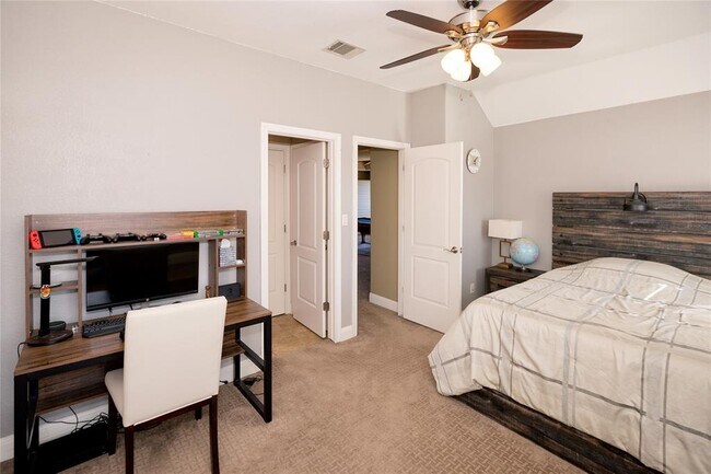 Building Photo - 2609 Old Hickory Cove